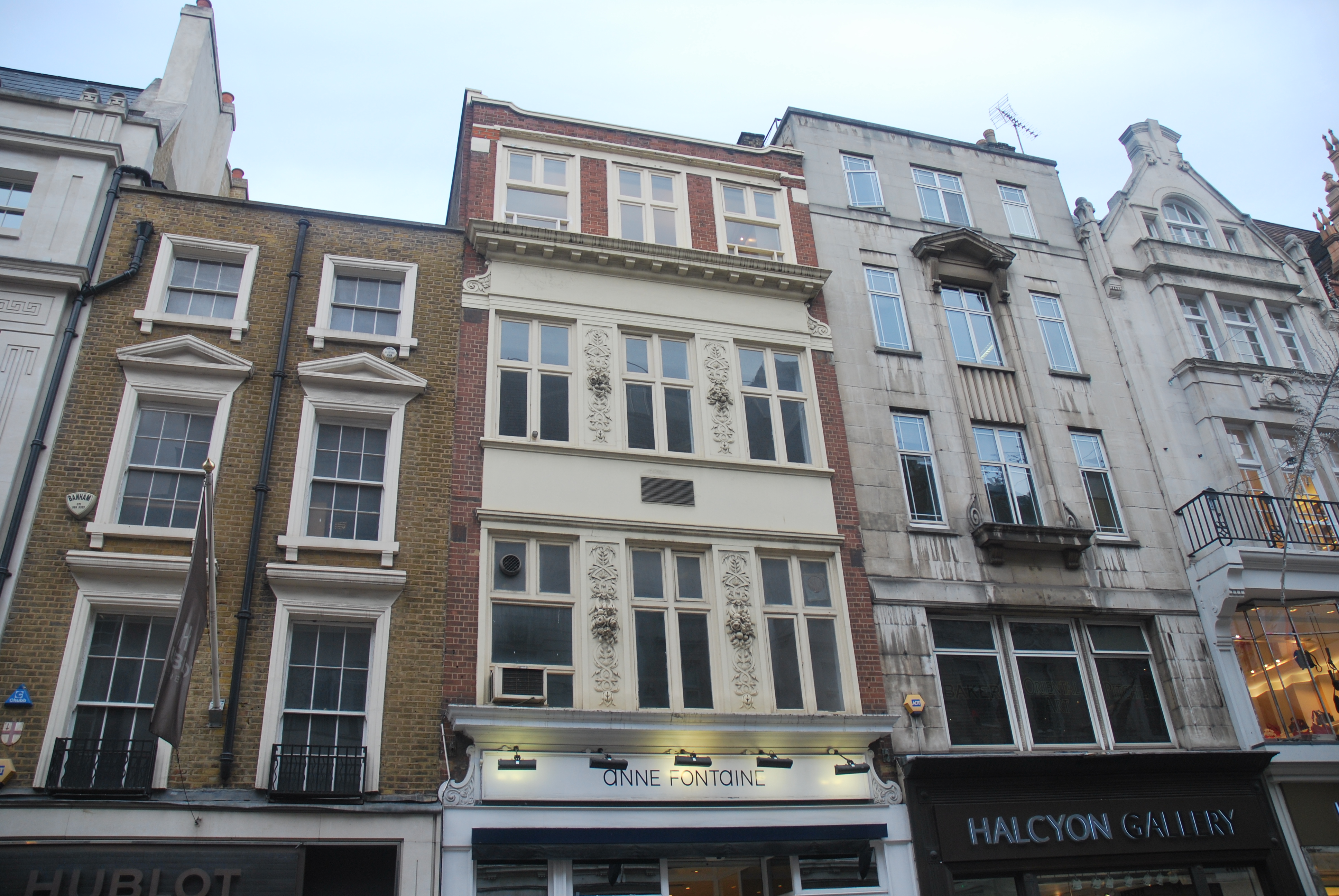 Office to lease in 24/25 New Bond Street, London, W1S 2PS, W1S